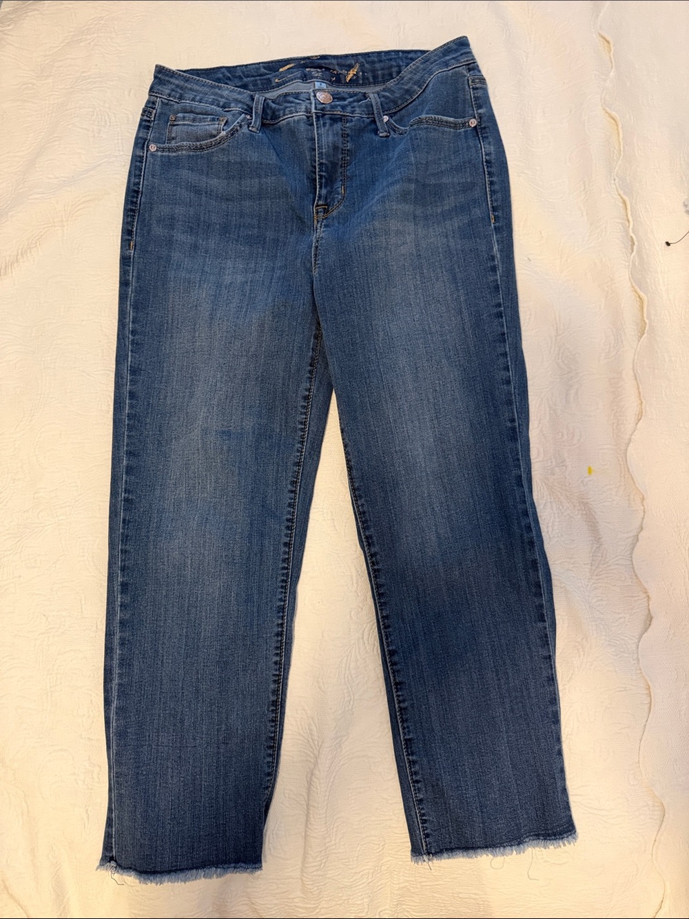 Seven size 8 straight crop jeans